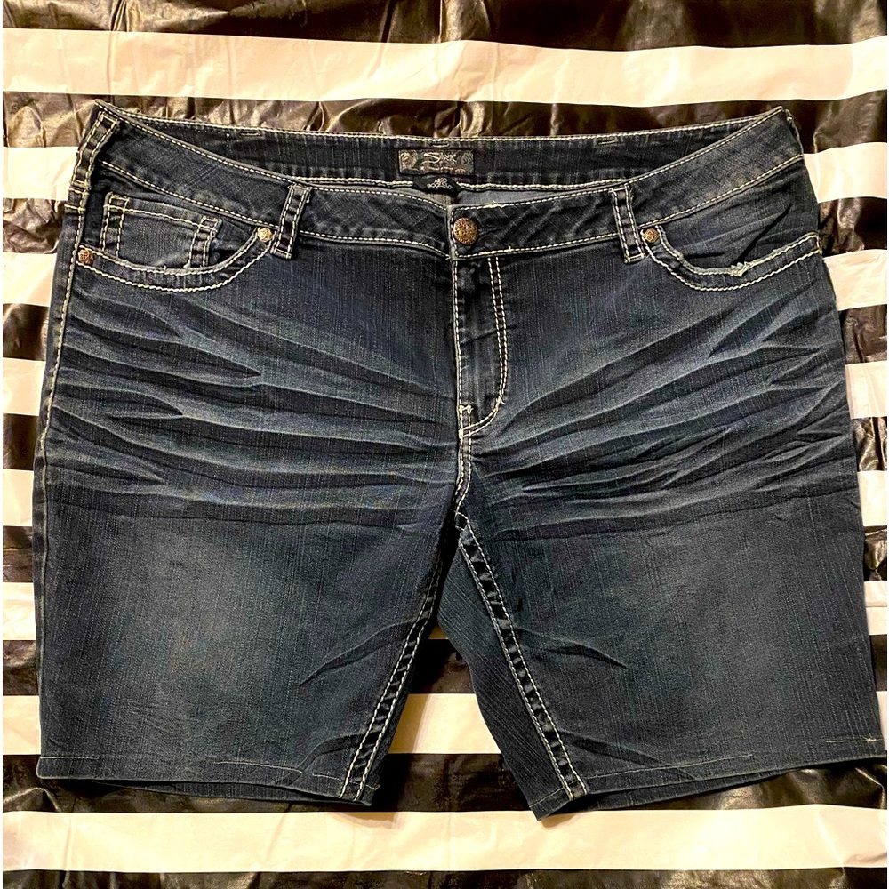 Silver Shorts size 24